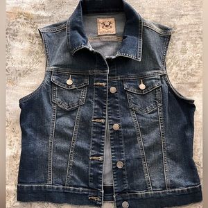 WJ Sleeveless jean jacket